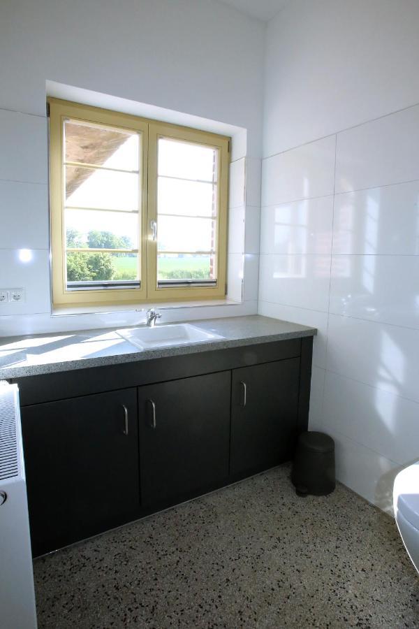 Ferienwohnung Bahnhof Hohen Mistorf Exterior foto